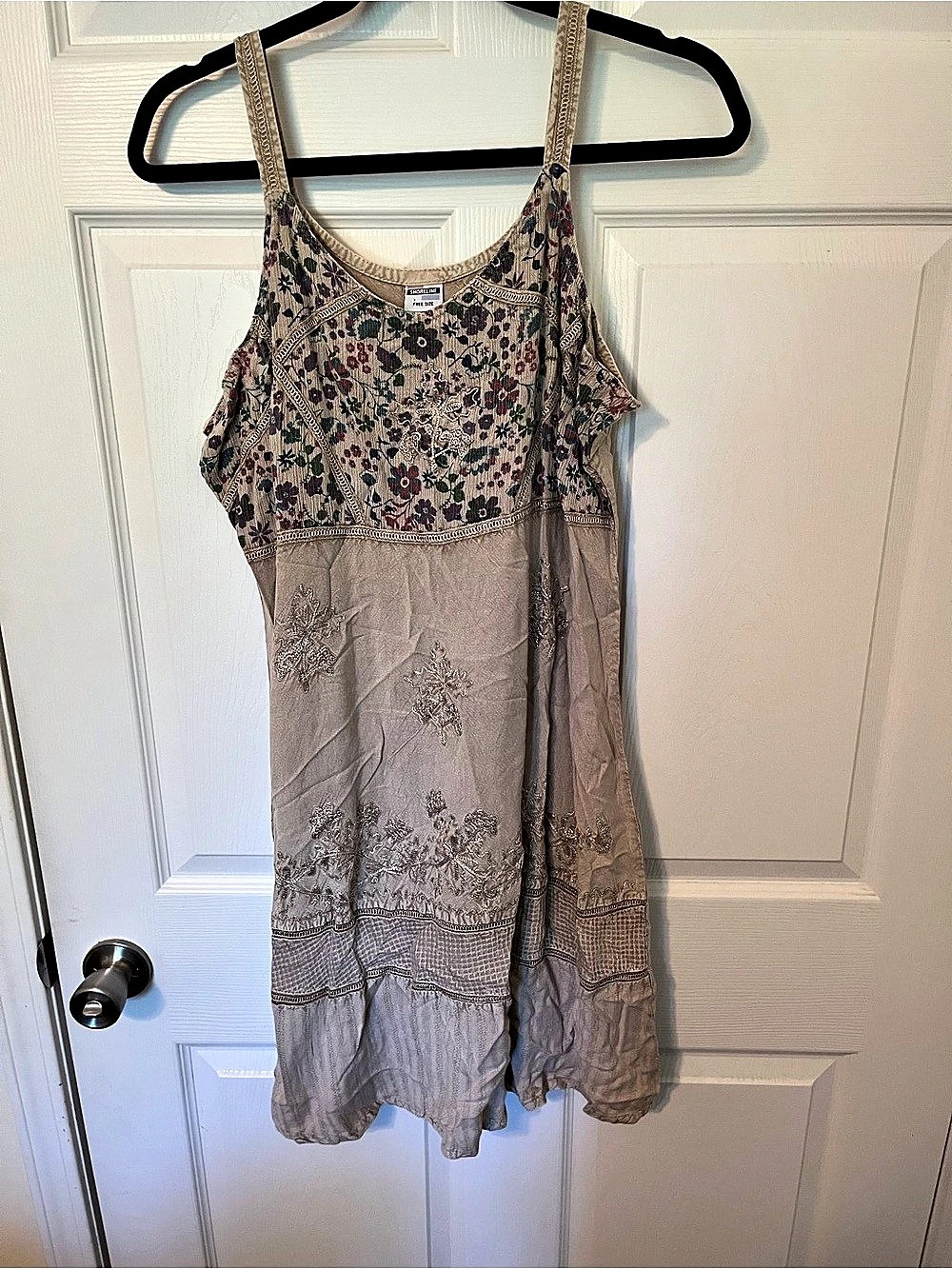 Shoreline Floral Maxi Dress in Gray & Multicolor